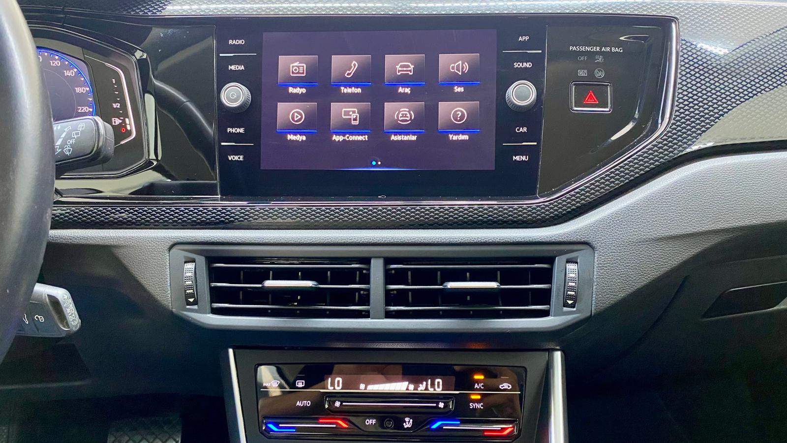 VOLKSWAGEN POLO 12